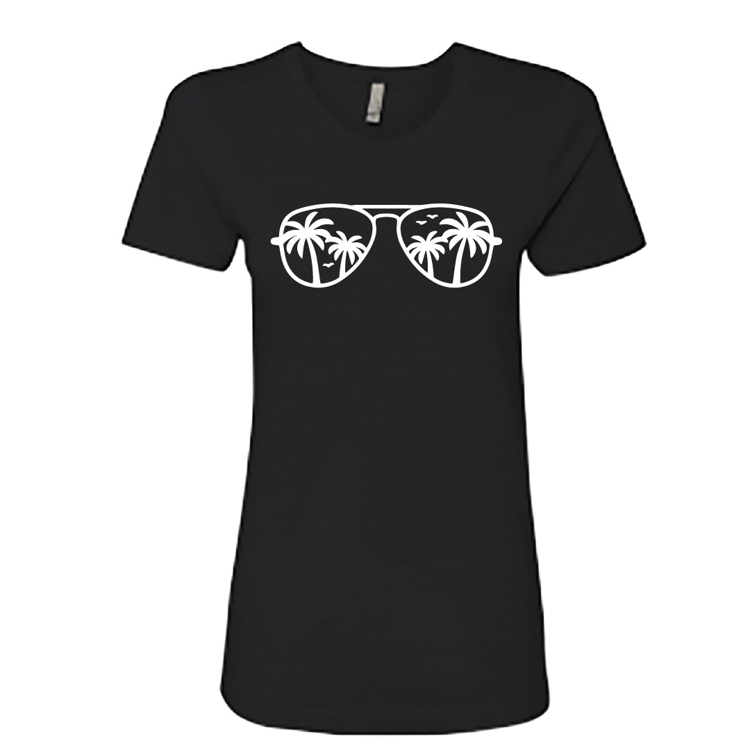 CHIC Palm Tree Sunglasses Women's T-Shirt – Stylish & Soft Vacation Tee