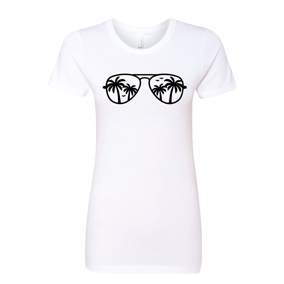CHIC Palm Tree Sunglasses Women's T-Shirt – Stylish & Soft Vacation Tee