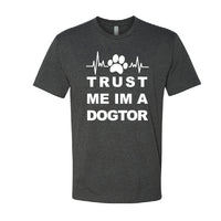 HUMOROUS "Trust Me I'm a Dogtor" Men's T-Shirt – Witty Dog Lover Tee