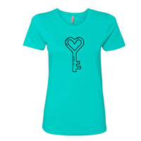 Women’s Heart Key T-Shirt – Minimalist Heart-Shaped Key Graphic Tee – Romantic Aesthetic Shirt for Her – Trendy Lock and Key Couples Gift